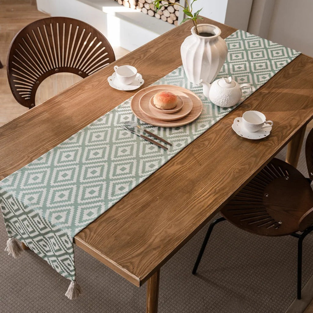 Caminho de Mesa Geométrico em Jacquard com Borla para Decoração Loja Online de Mesa Posta Home Gaju