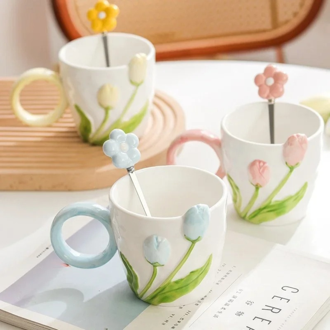 Caneca de Cerâmica Esculpida à Mão – Design de Tulipa, 500ml, Com Colher Home Gaju
