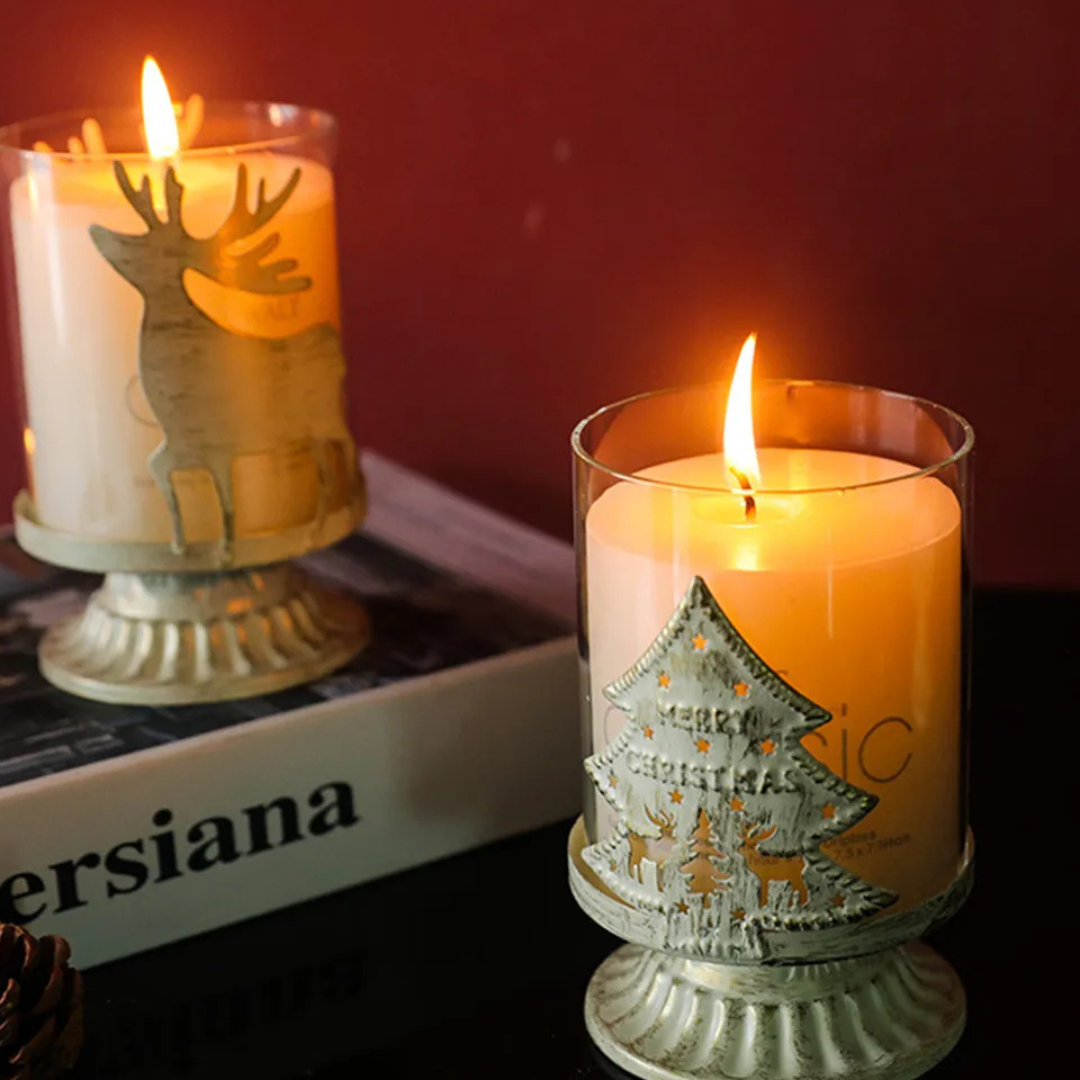 Castiçal de Natal em Vidro Retrô com vela acesa