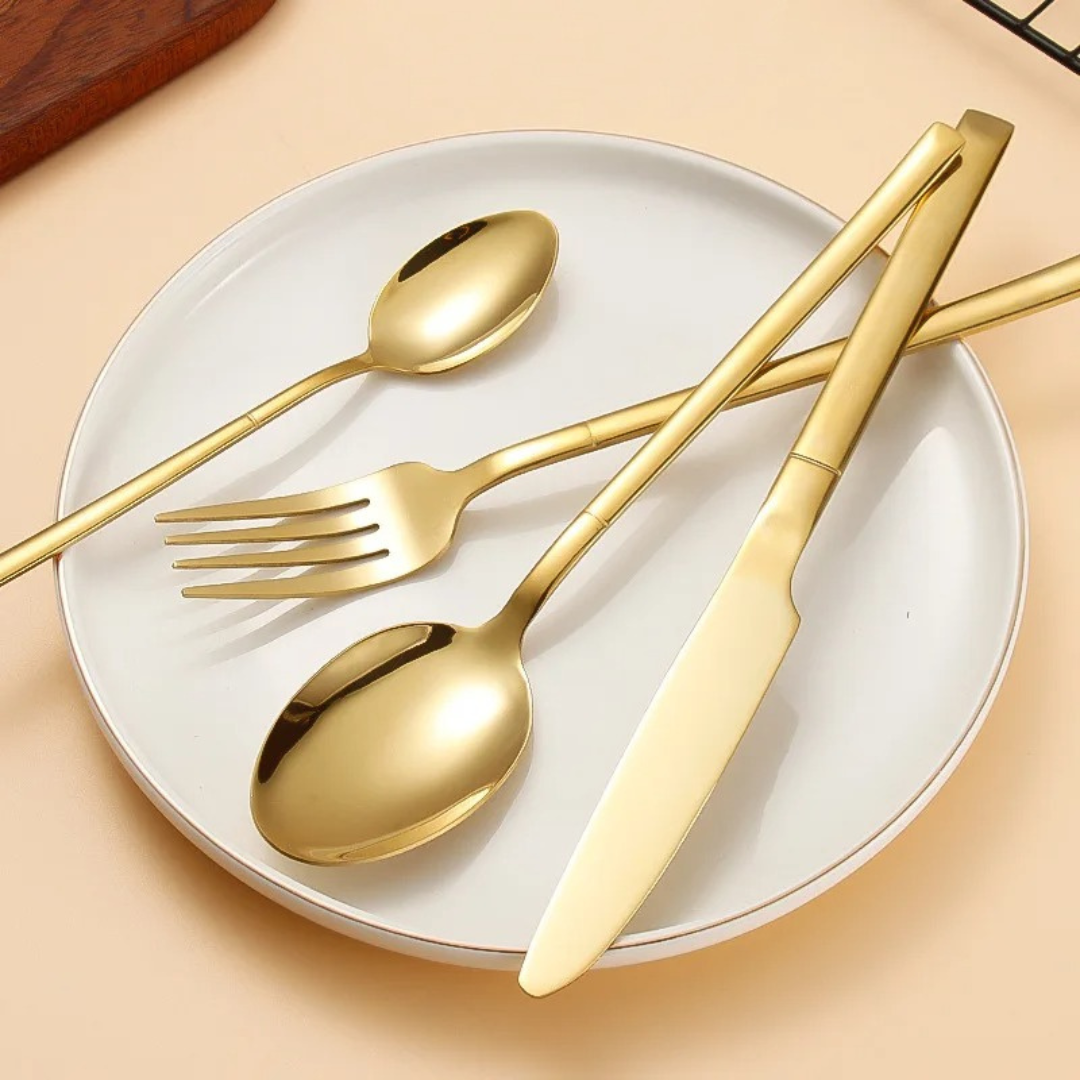 Conjunto de Talheres Slim de Aço Inoxidável 30 Peças - Faca de Bife, Garfo e Colher Dourado para Banquetes e Festas | Home Gaju