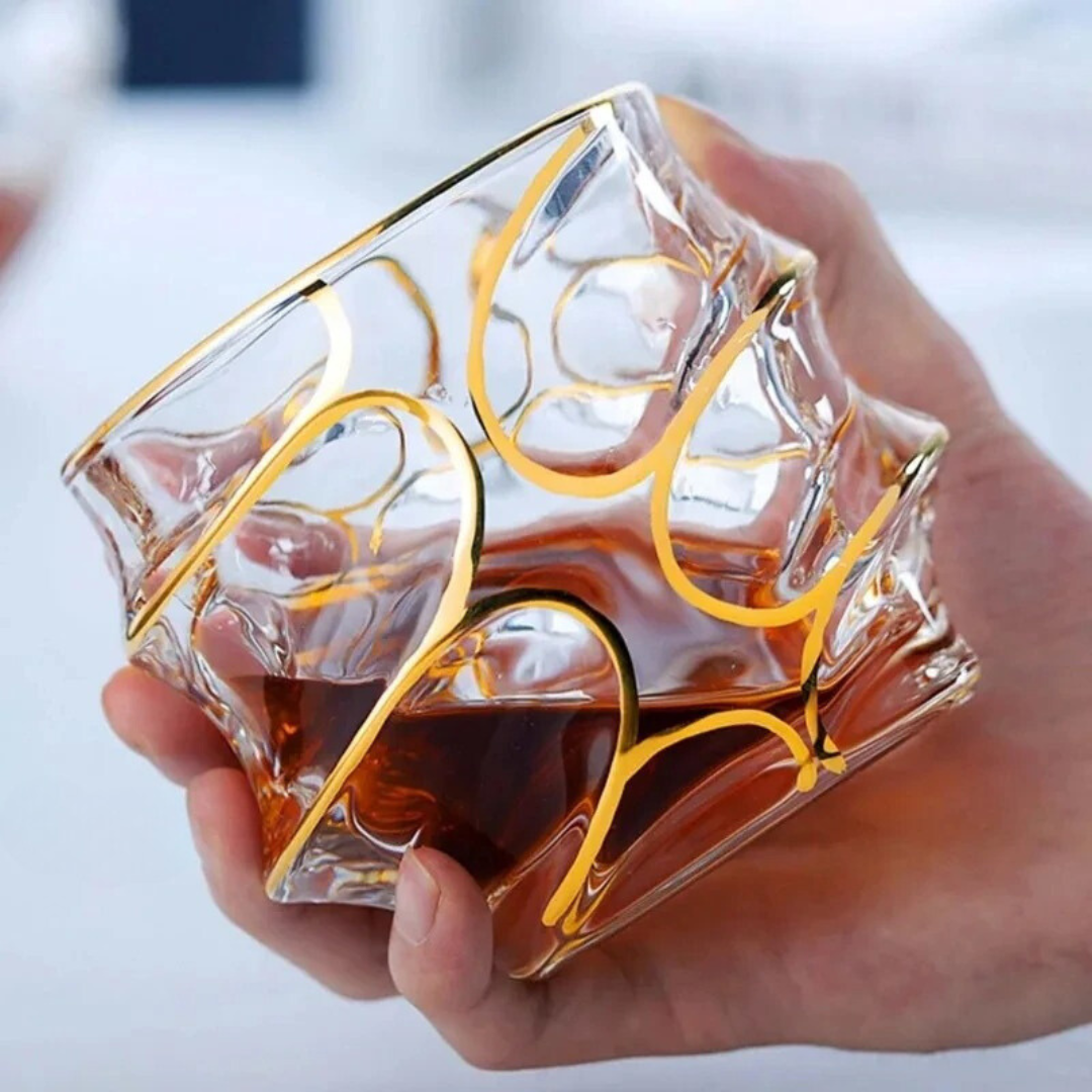 Copos de Uísque Gold Line – Cristal Dourado para Whisky, Cerveja e Coquetéis | Home Gaju