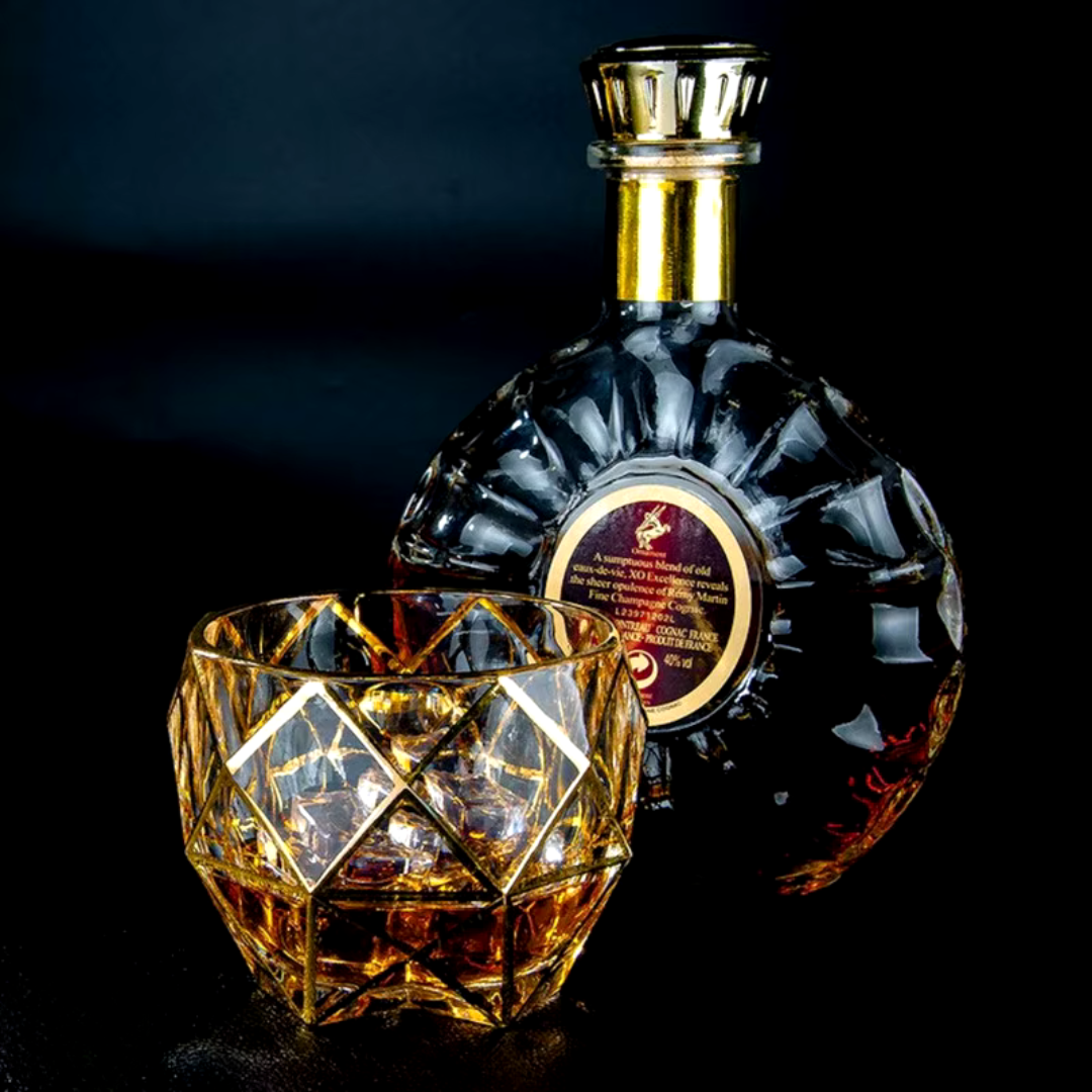 Copos de Uísque Gold Line – Cristal Dourado para Whisky, Cerveja e Coquetéis | Home Gaju