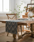 Caminho de Mesa Geométrico em Jacquard com Borla para Decoração Loja Online de Mesa Posta Home Gaju