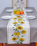 Caminho de Mesa de Linho sob mesa com pratos frutas