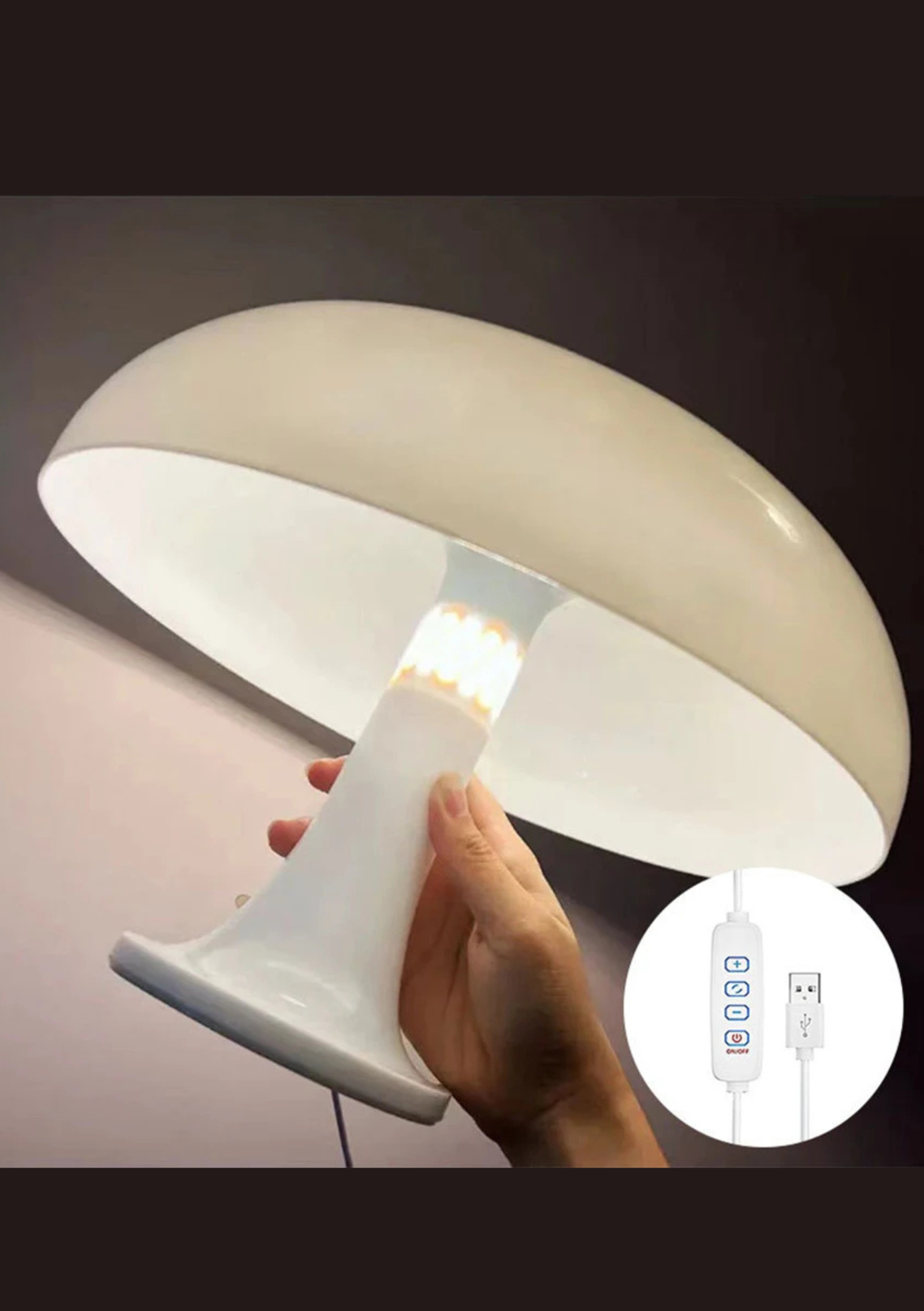 Candeeiro de Mesa branco sendo segurado