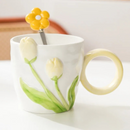 Caneca de Cerâmica Esculpida à Mão – Design de Tulipa, 500ml, Com Colher Home Gaju