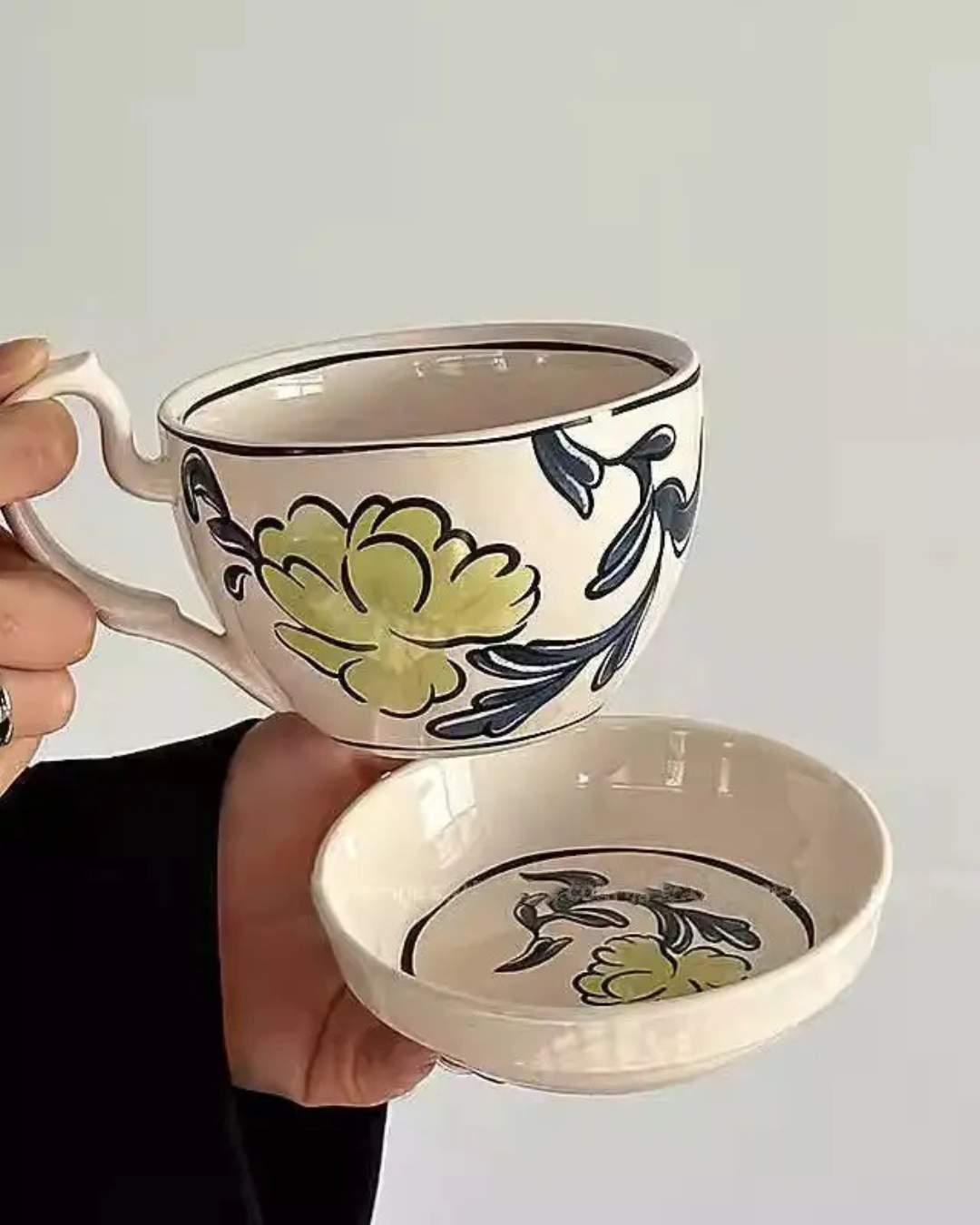 Caneca de Cerâmica com Prato Estilo Retrô 460ml Ideal para Café e Leite | Home Gaju