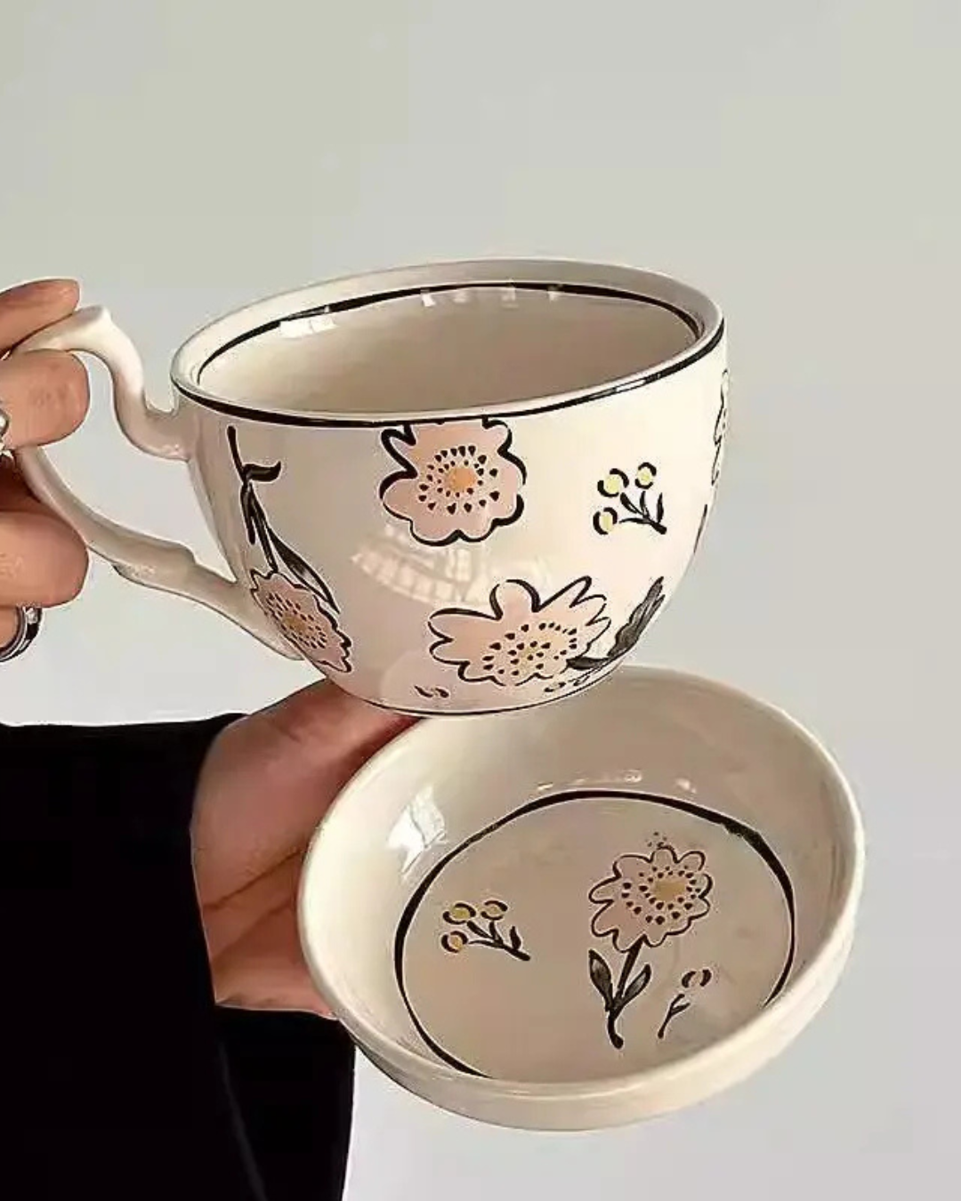 Caneca de Cerâmica com Prato Estilo Retrô 460ml Ideal para Café e Leite | Home Gaju