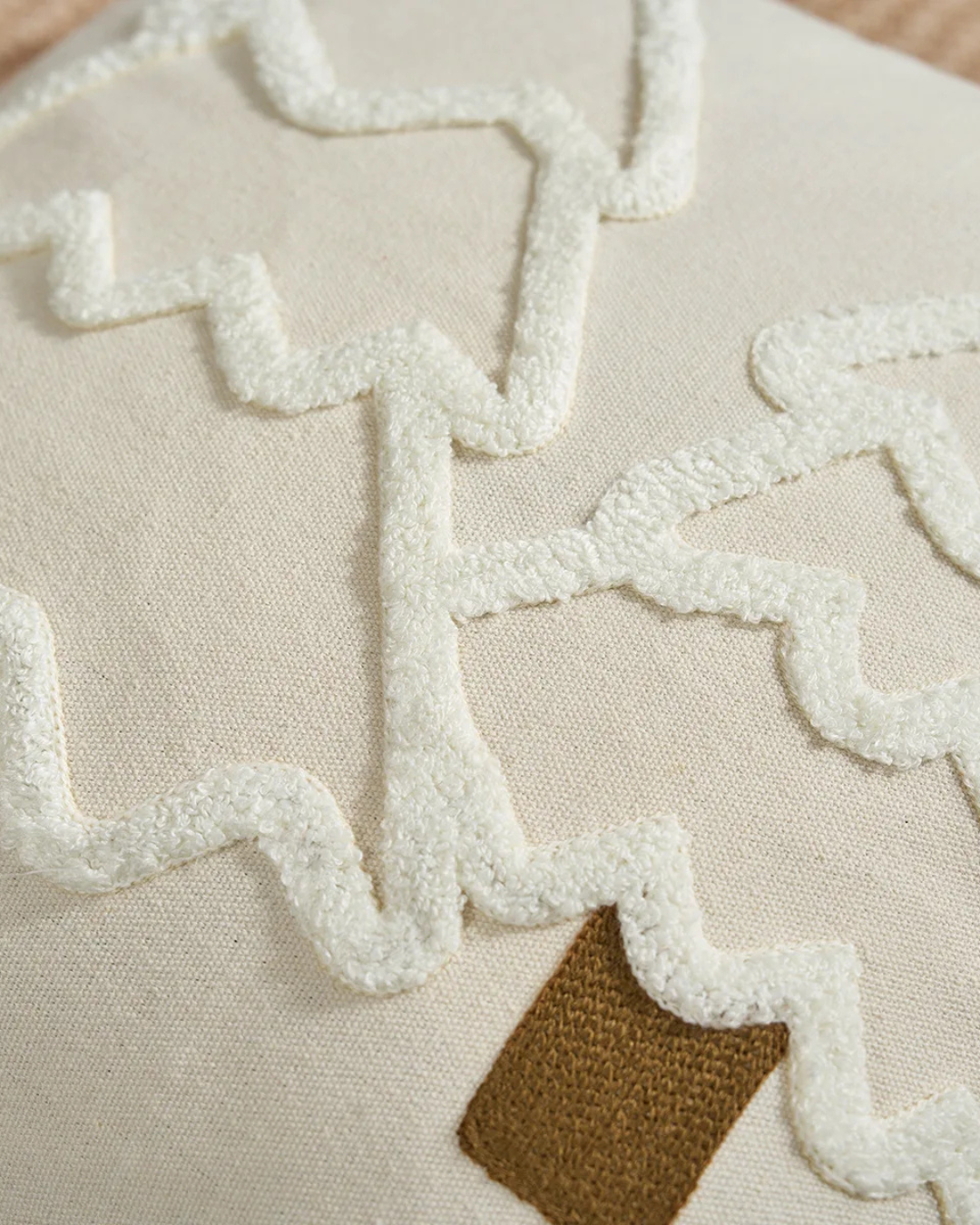 Capa de Almofada de Natal com Borlas  de perto