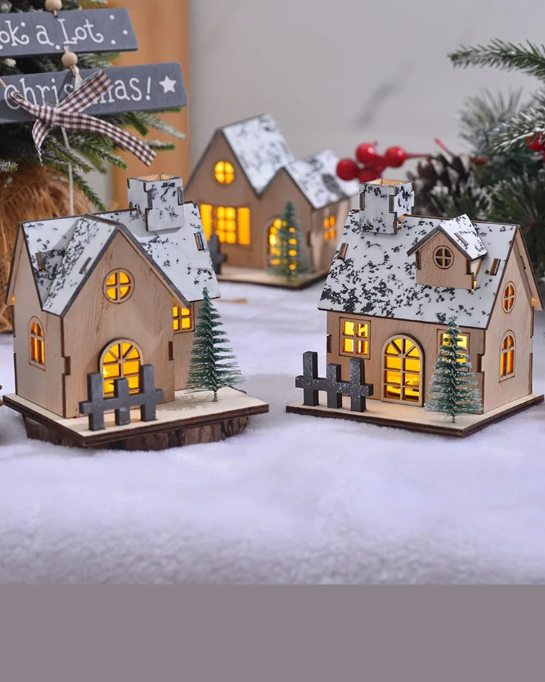 Casa de Madeira de Natal com Luz LED  modelos na neve