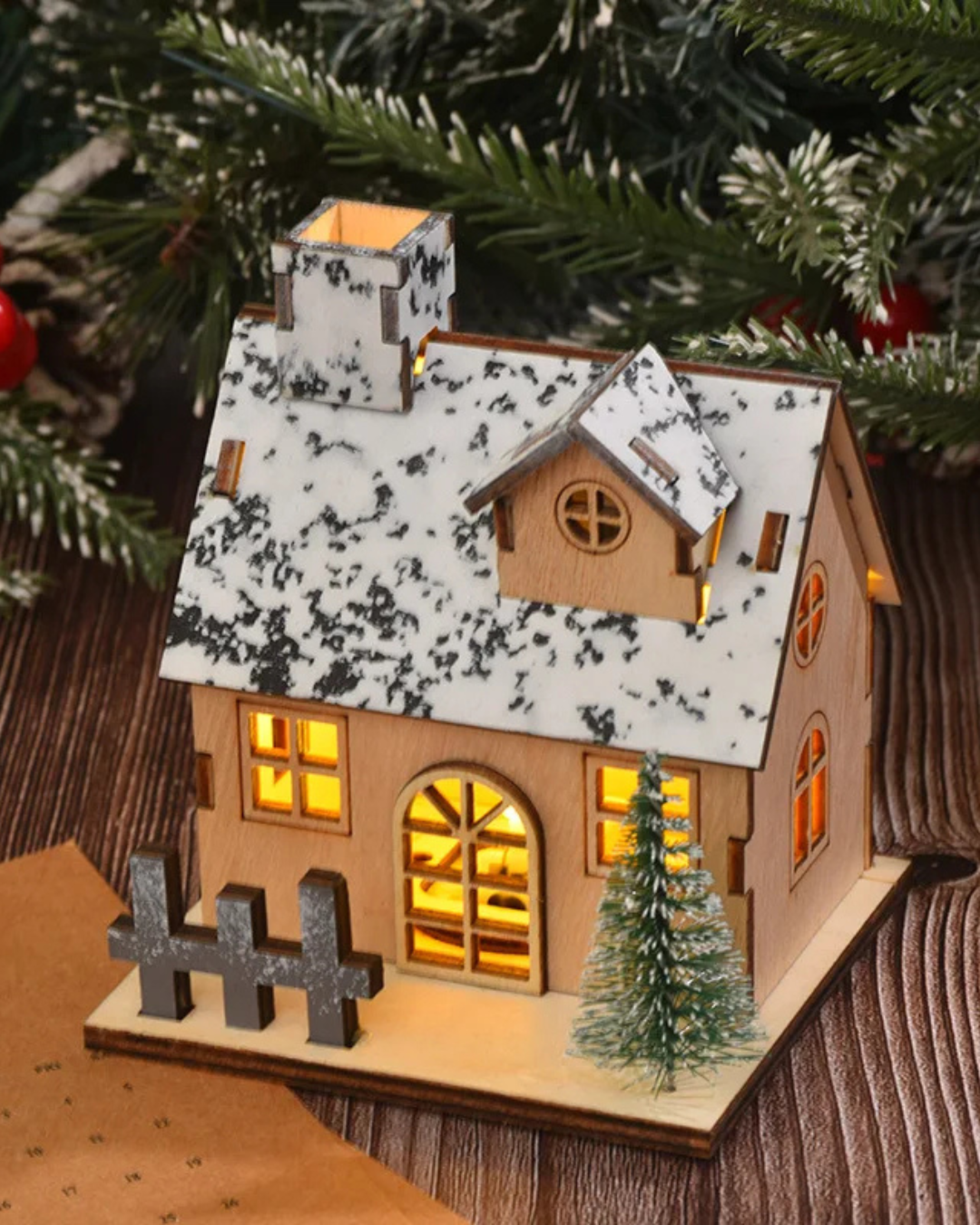 Casa de Madeira de Natal com Luz LED com decoração de natal