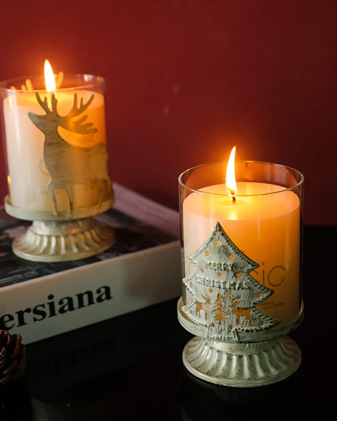 Castiçal de Natal em Vidro Retrô com vela acesa