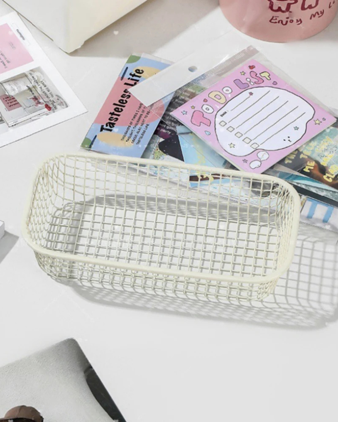 Cesta de Armazenamento de Mesa em Metal Organizador para Escritório e Casa | Home Gaju