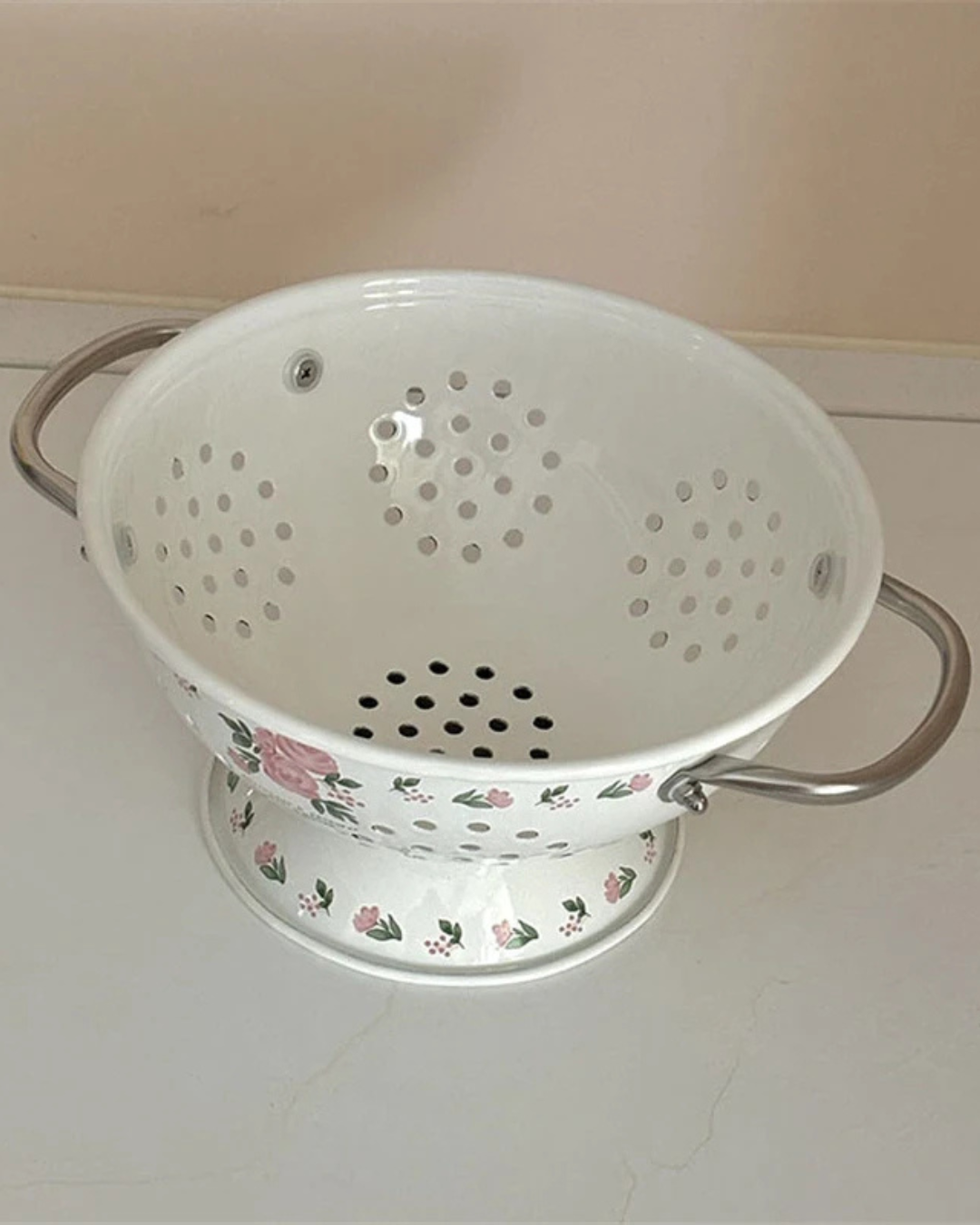 Cesta de Frutas Esmaltada Vintage Rosa Decoração e Armazenamento Elegante | Home Gaju