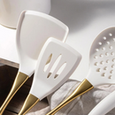 Conjunto de Utensílios de Cozinha de Silicone Ouro Branco 8 Peças – Espátula, Colher, Concha | Home Gaju