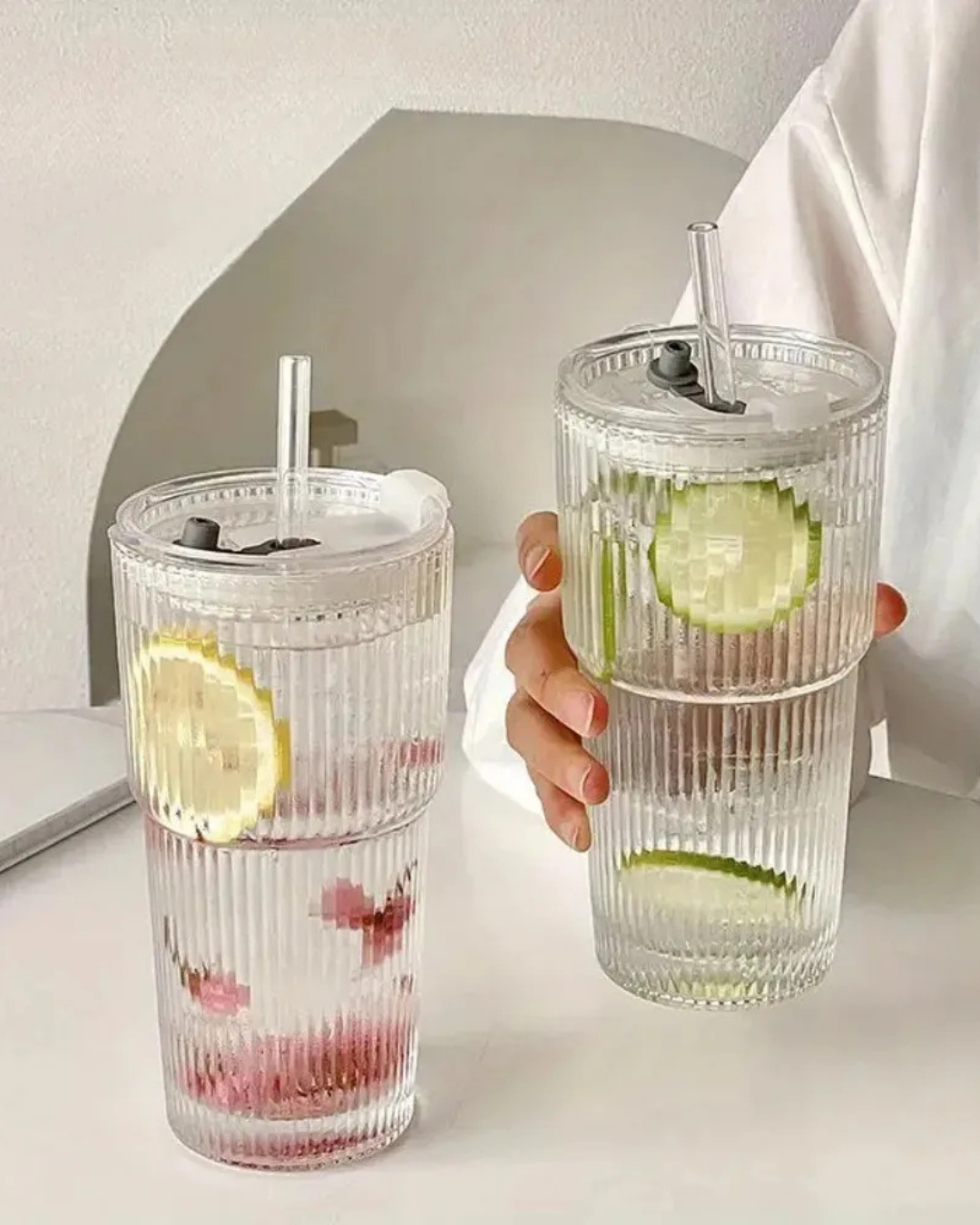 Copo de Vidro Listrado com Tampa e Canudo 400ml ou 600ml | Home Gaju
