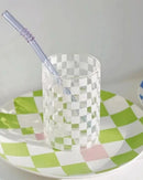Copo de Vidro para suco sob prato
