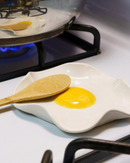 Descanso de Colher de Cerâmica em Formato de Ovo Frito | Home Gaju