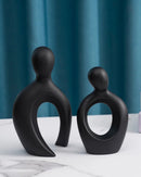 Escultura Decorativa de Casal apoiado em mesa