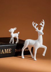 Esculturas Mãe Veado e Filhote - branco com livro