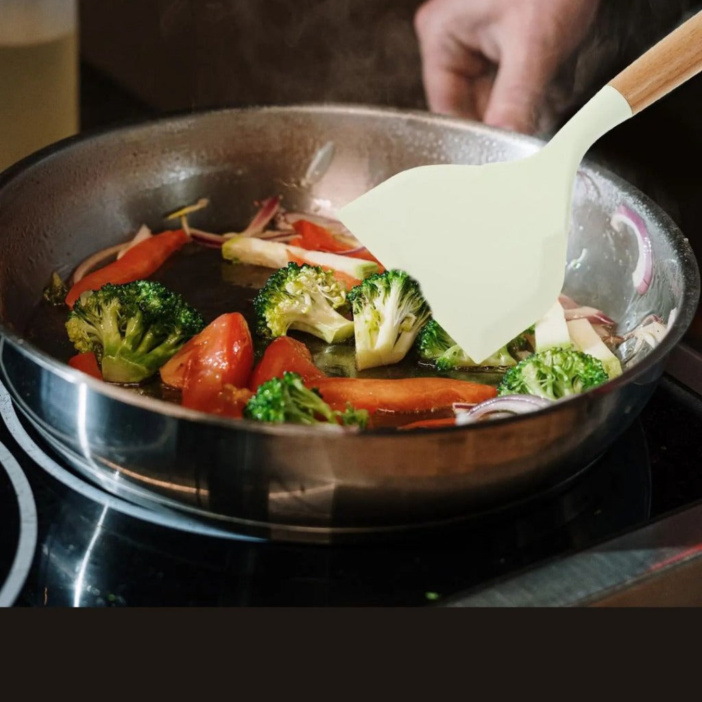 Espátula de Fritar de Silicone Branca com Cabo de Madeira Grande Antiescaldante | Home Gaju
