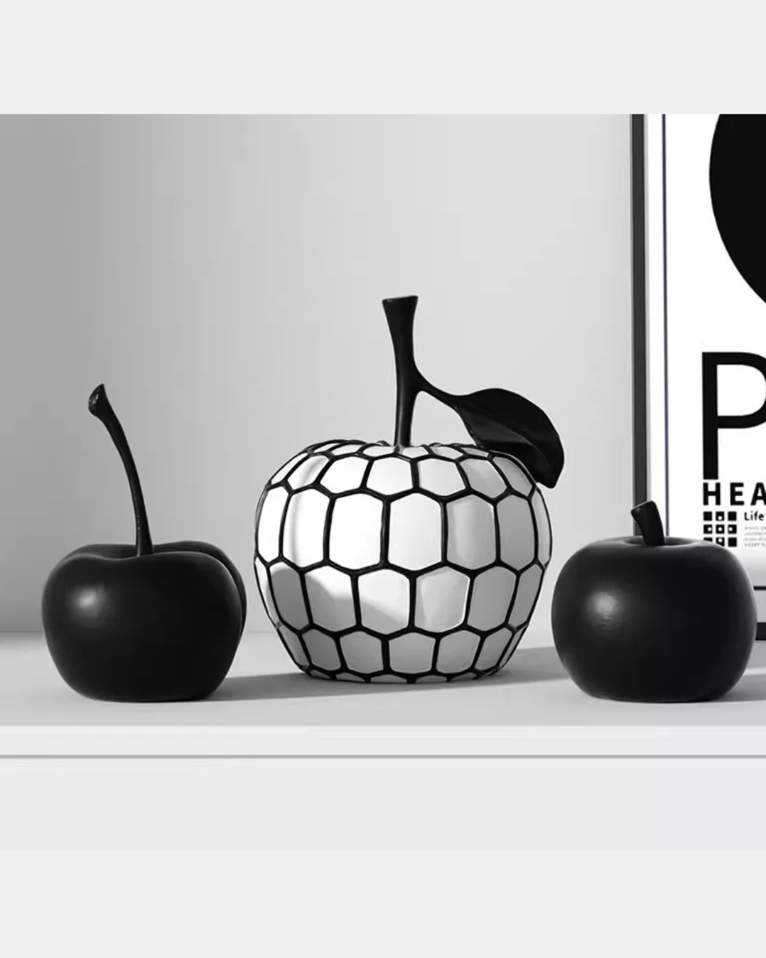 Estátua de Frutas Preto e Branco em Resina Decoração Minimalista para Mesa e Sala | Home Gaju