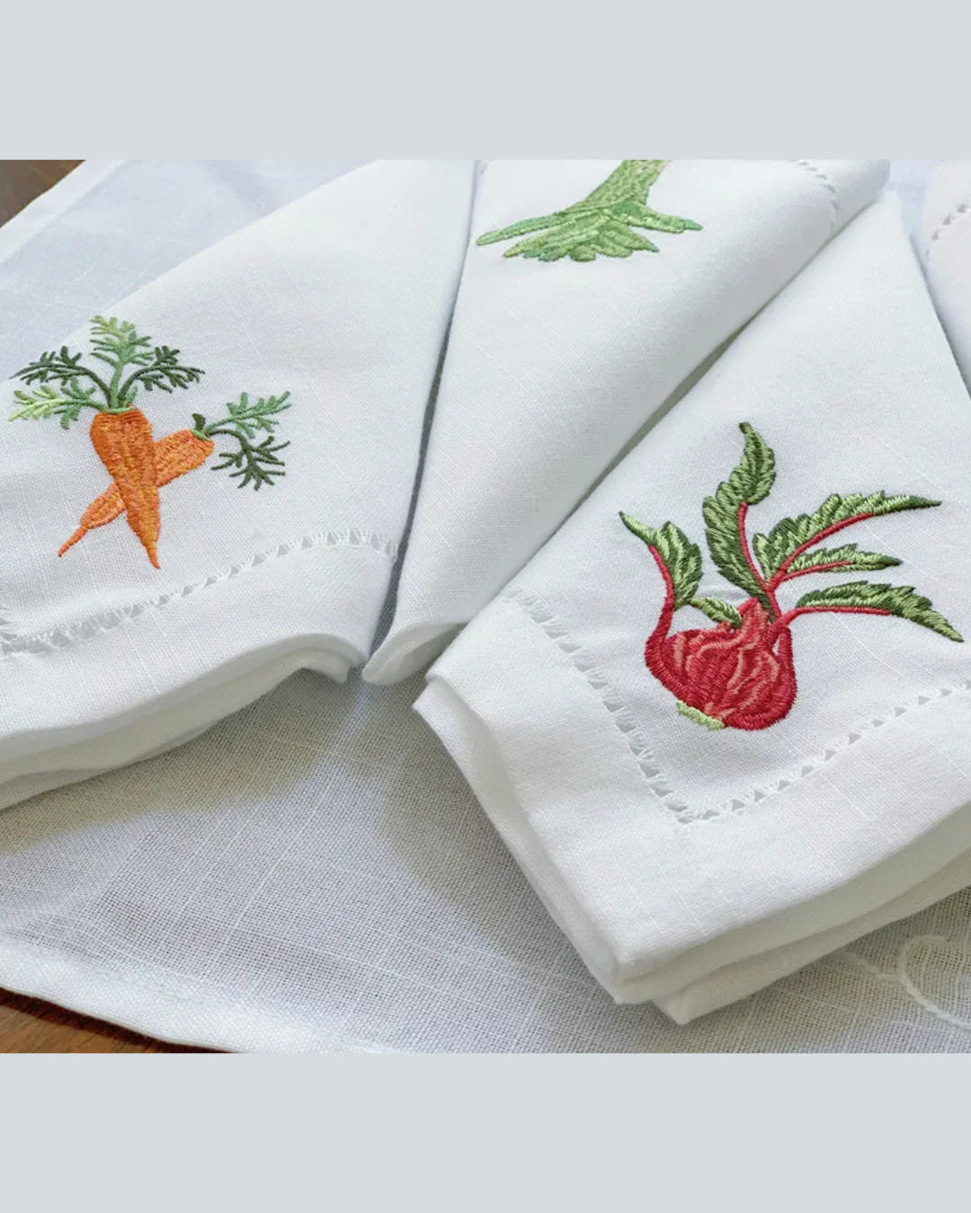 Guardanapos de Linho e Algodão com Bordado de Vegetais 45 x45cm | Home Gaju