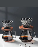 2 Jarras de Café de Vidro sob mesa
