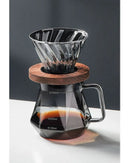 Jarra de Café de Vidro sob mesa