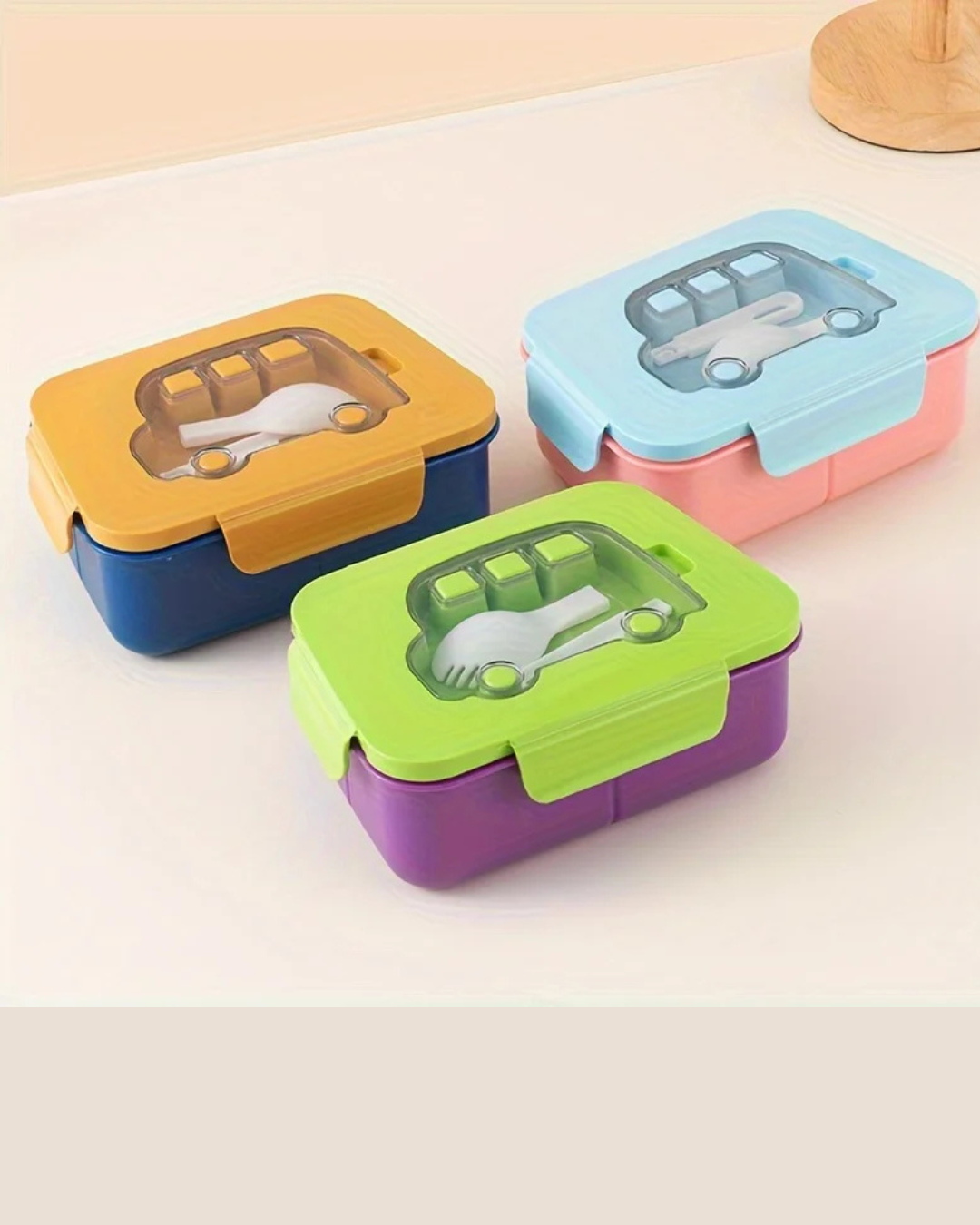Lancheira Infantil Colorida com Design de Carro