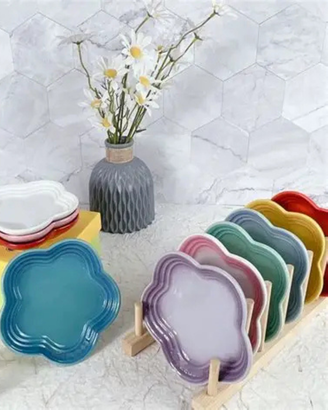 Prato Pequeno de Cerâmica Flor de Ameixa 14cm Estilo Francês para Sobremesas e Molhos | Home Gaju