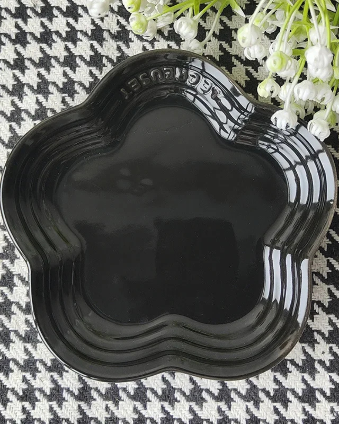 Prato Pequeno de Cerâmica Flor de Ameixa 14cm Estilo Francês para Sobremesas e Molhos | Home Gaju