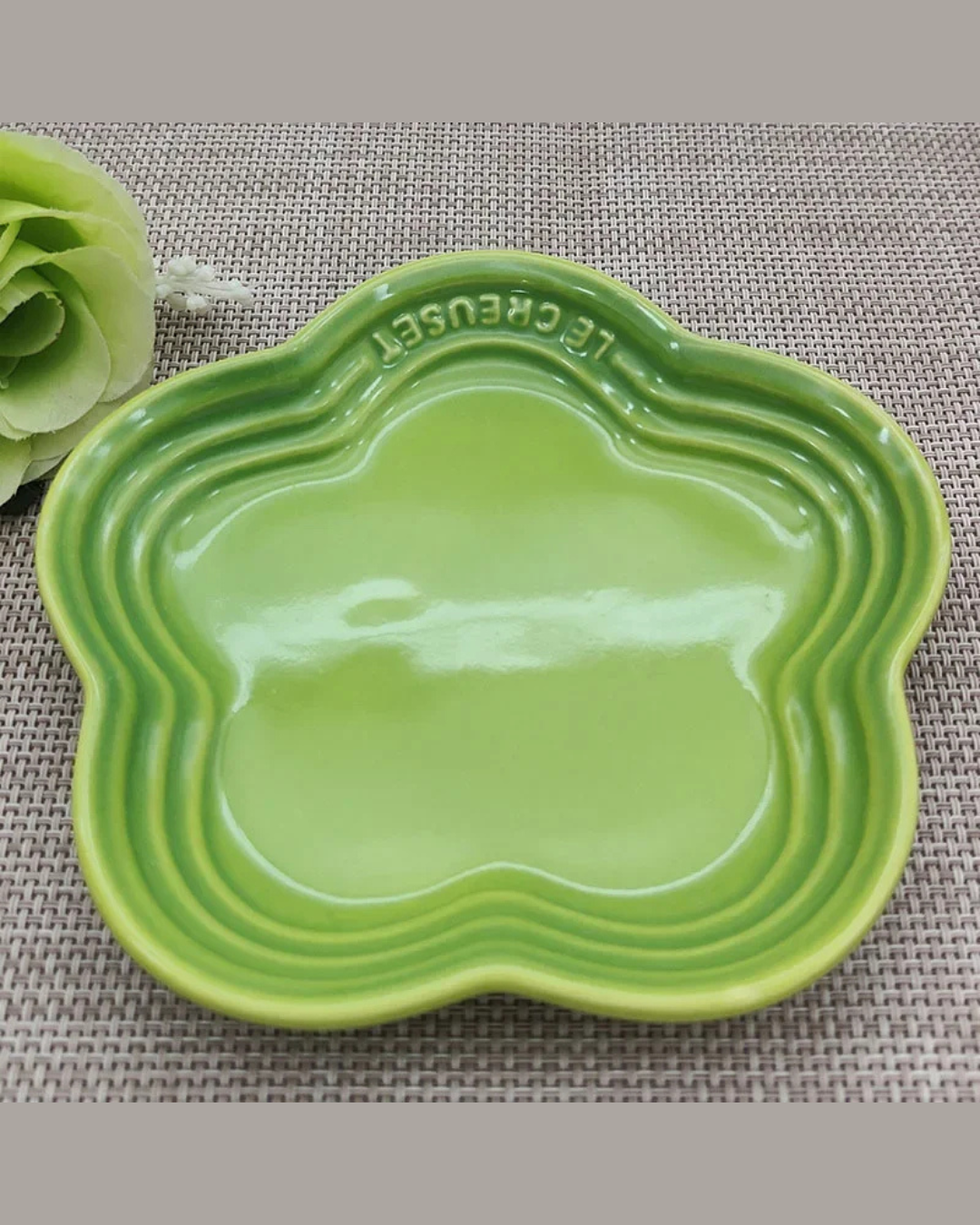 Prato Pequeno de Cerâmica Flor de Ameixa 14cm Estilo Francês para Sobremesas e Molhos | Home Gaju