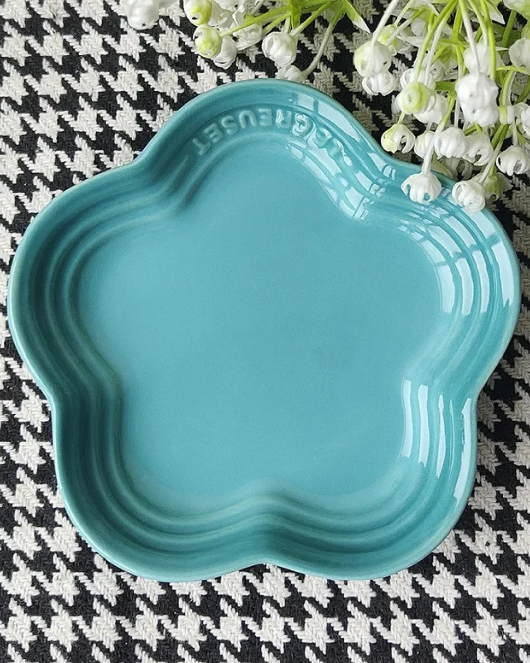 Prato Pequeno de Cerâmica Flor de Ameixa 14cm Estilo Francês para Sobremesas e Molhos | Home Gaju