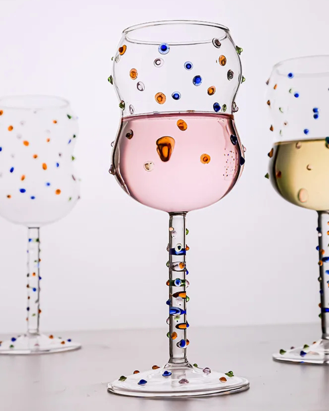 Taça de Vidro com Pontos Coloridos 300ml Vinho Branco e Tinto | Home Gaju