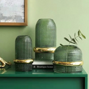 Vaso de Vidro Verde Escuro com Borda Dourada | Decoração de Mesa Europeia | Home Gaju