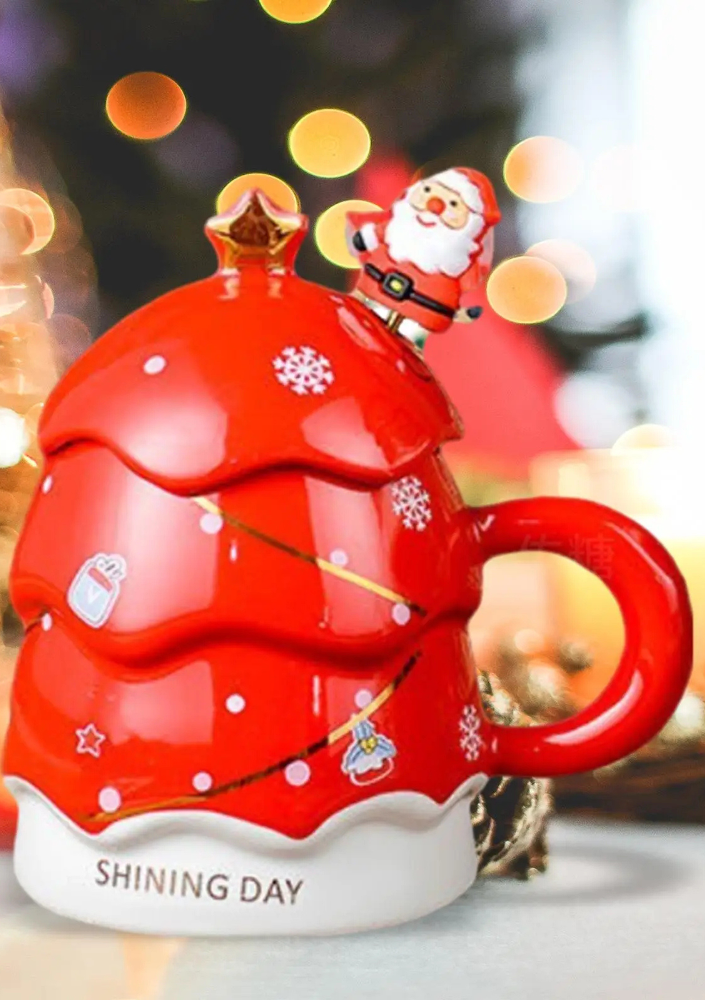 Xícara de Café em Formato de Árvore de Natal vermelho