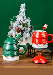 Xícara de Café em Formato de Árvore de Natal 2 cores com arvore de natal